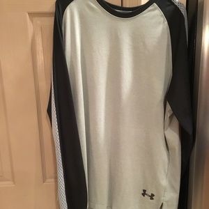 MENS UNDER ARMOUR LONG SLEEVED SHIRT XXL